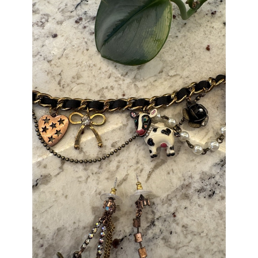 Betsey Johnson Vintage Lady Luck Cow Head Skull Horseshoe Earrings & bracelet - Picture 16 of 16